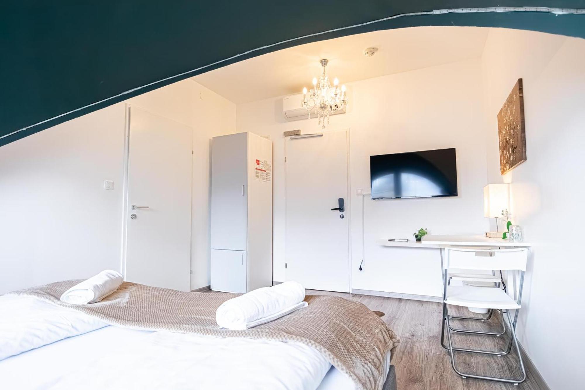 Modern Hotel Hauptbahnhof - Virtual Reception&Self-Checkin Wien Exterior foto